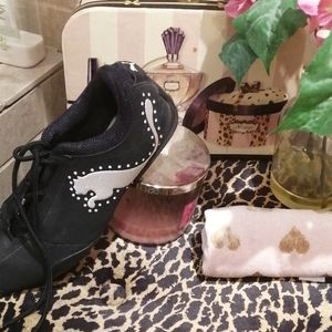 COPY - Ladies Puma runners